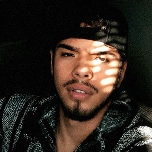 Meet your Posher, Raymond